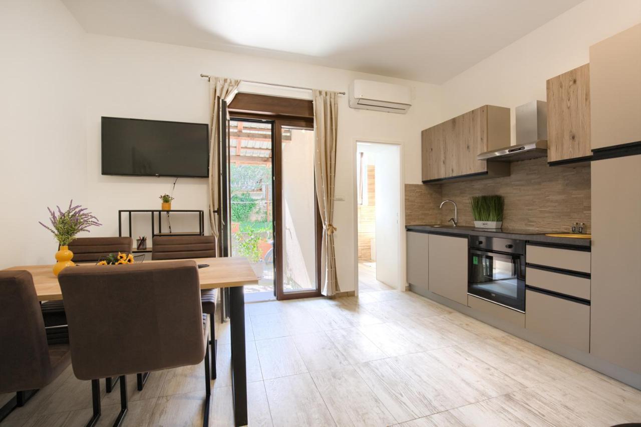 Amphitheater 3+2 Modern Apartment With Terrace, Wifi, Netflix Pula Exterior foto